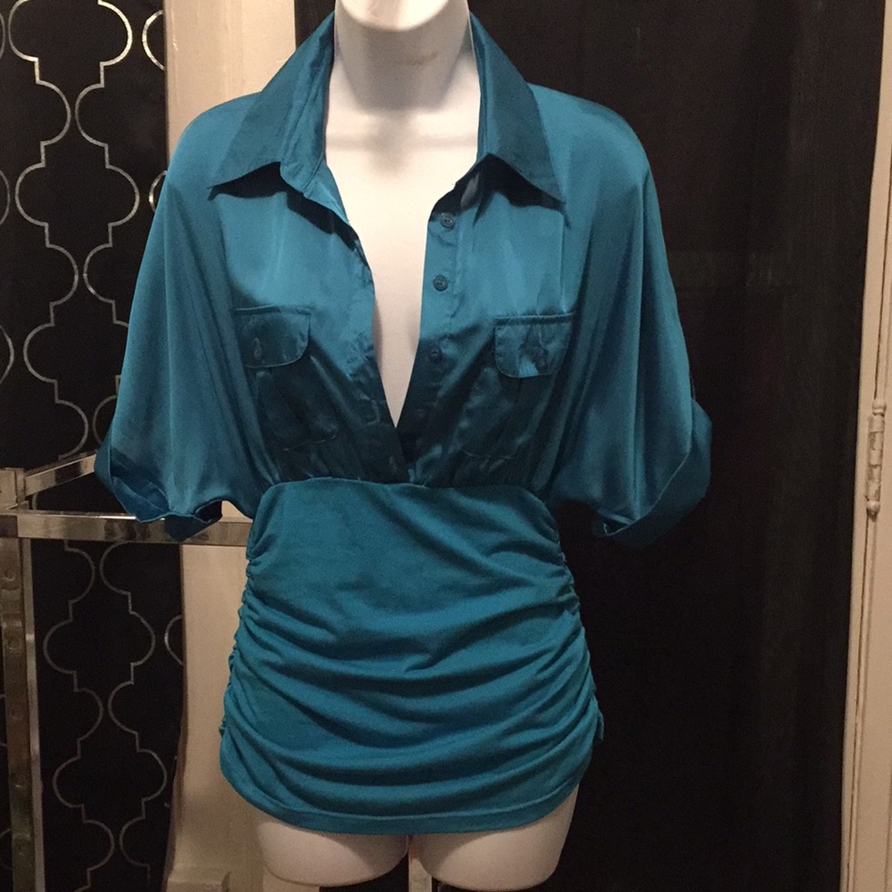 BLOUSE SIZE LARGE